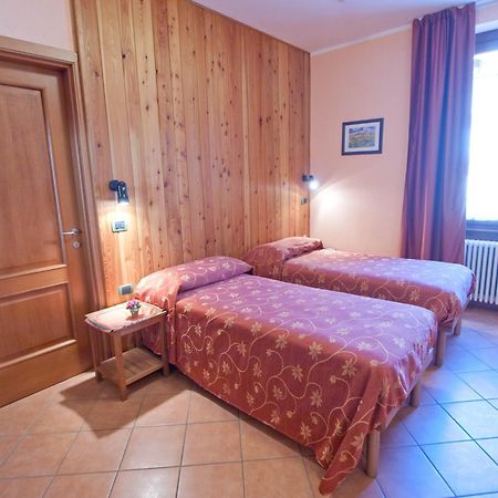 גבי Residence Hotel Moderno מראה חיצוני תמונה